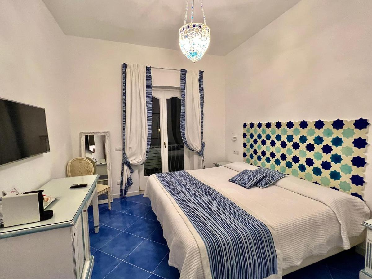 Hotel Villa Delle Palme In Positano Ngoại thất bức ảnh