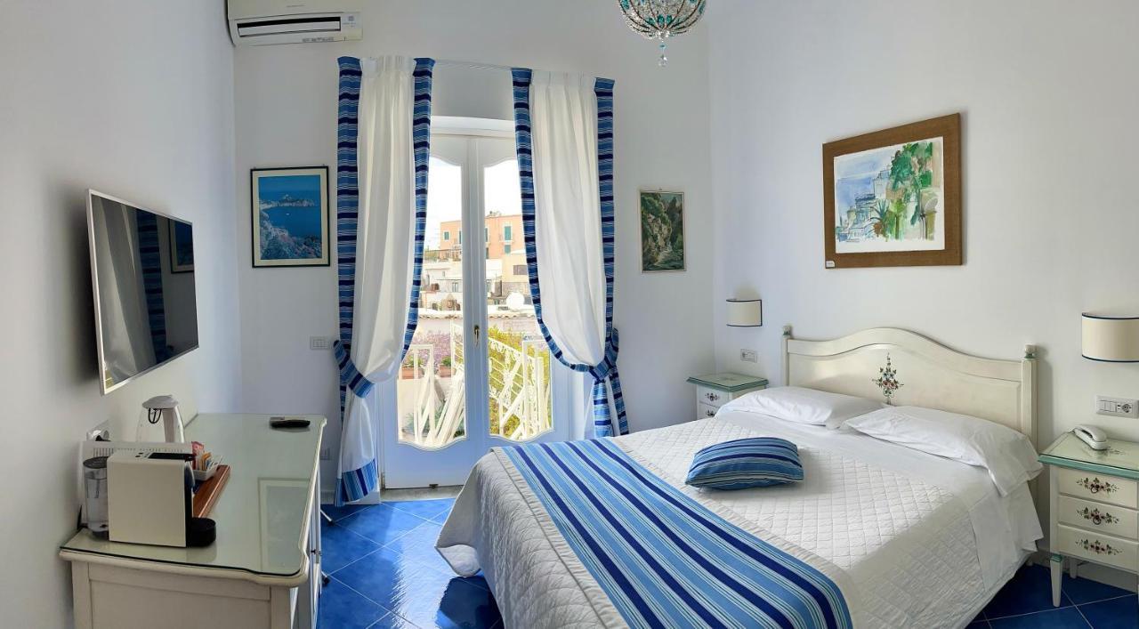 Hotel Villa Delle Palme In Positano Ngoại thất bức ảnh